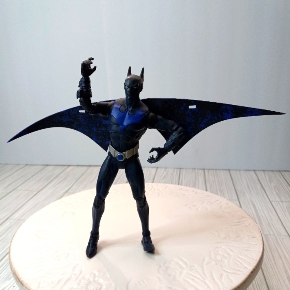 McFarlane DC Multiverse INQUE As Batman Beyond 7” Action Figure